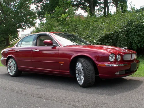 2004 Jaguar XJR