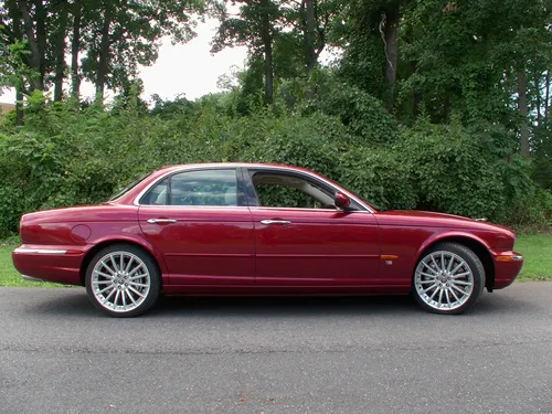 2004 Jaguar XJR