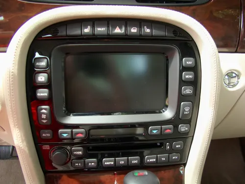 2004 Jaguar XJR