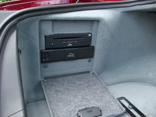 2004 Jaguar XJR